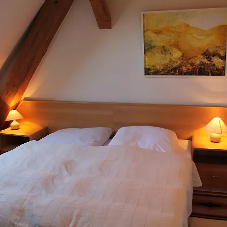 Parkblick Mit 3 Schlafzimmern דירה